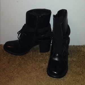 heeled boots